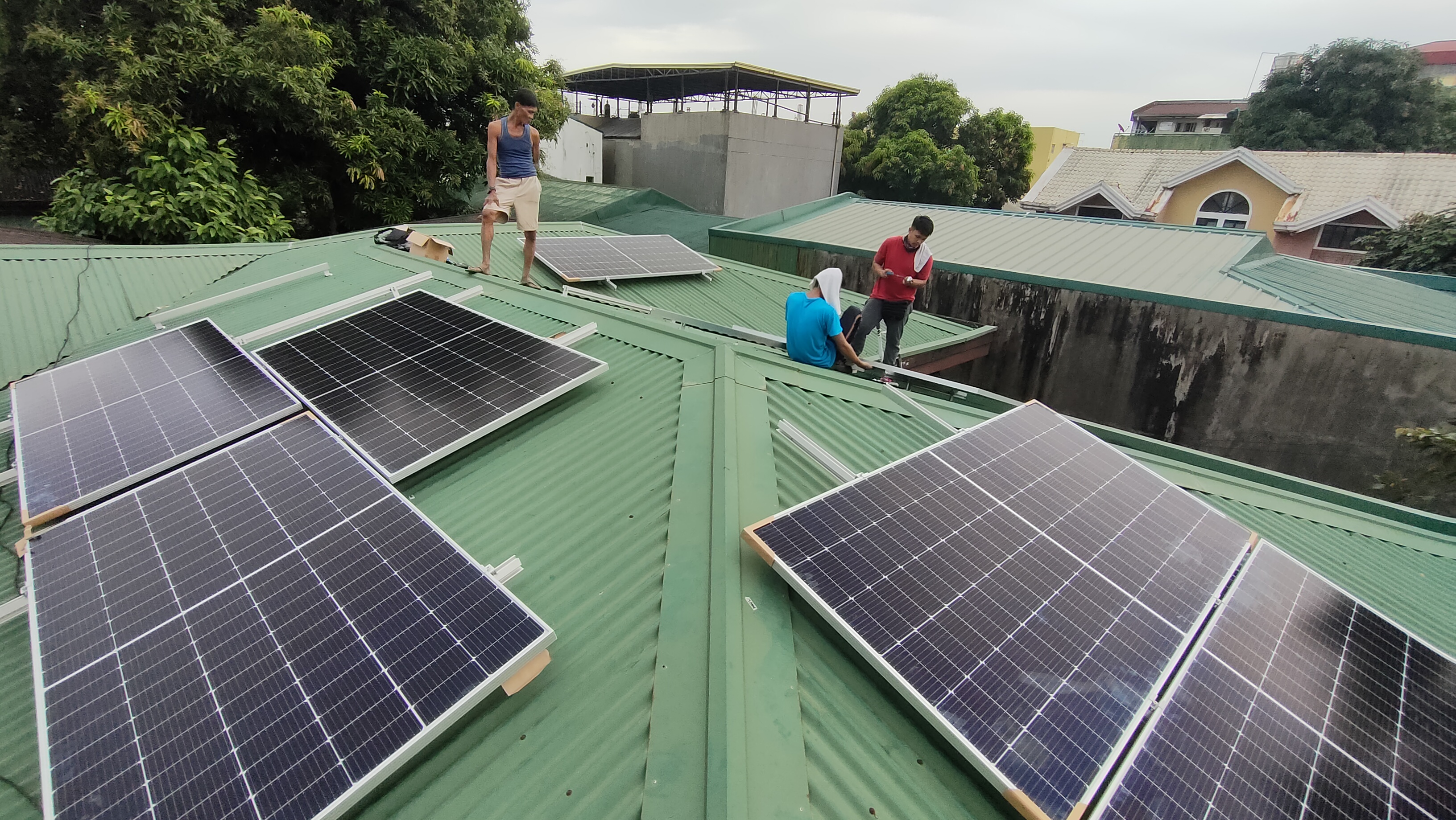 Quezon City Hybrid Solar Installation